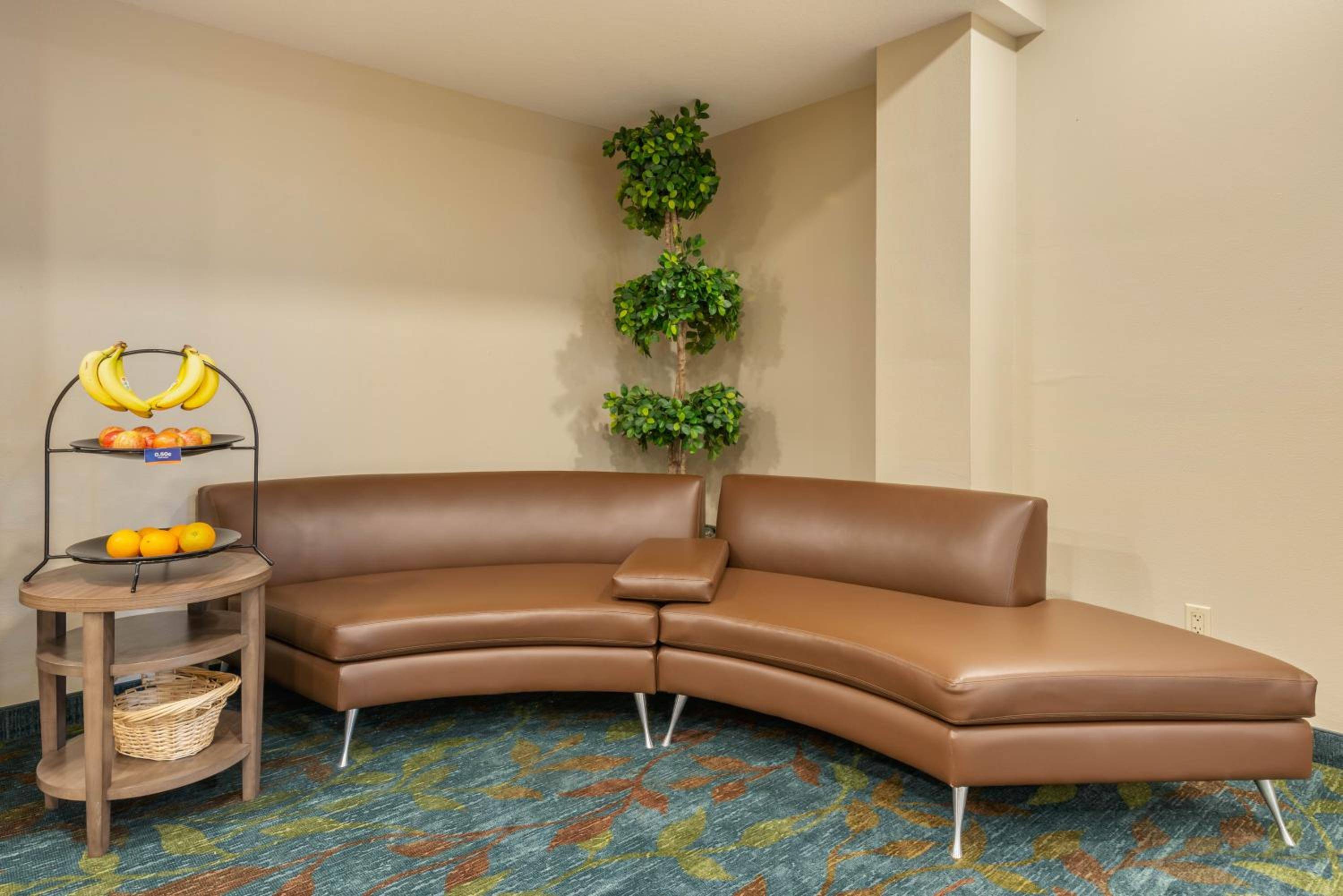 Candlewood Suites Fort Myers-Sanibel Gateway