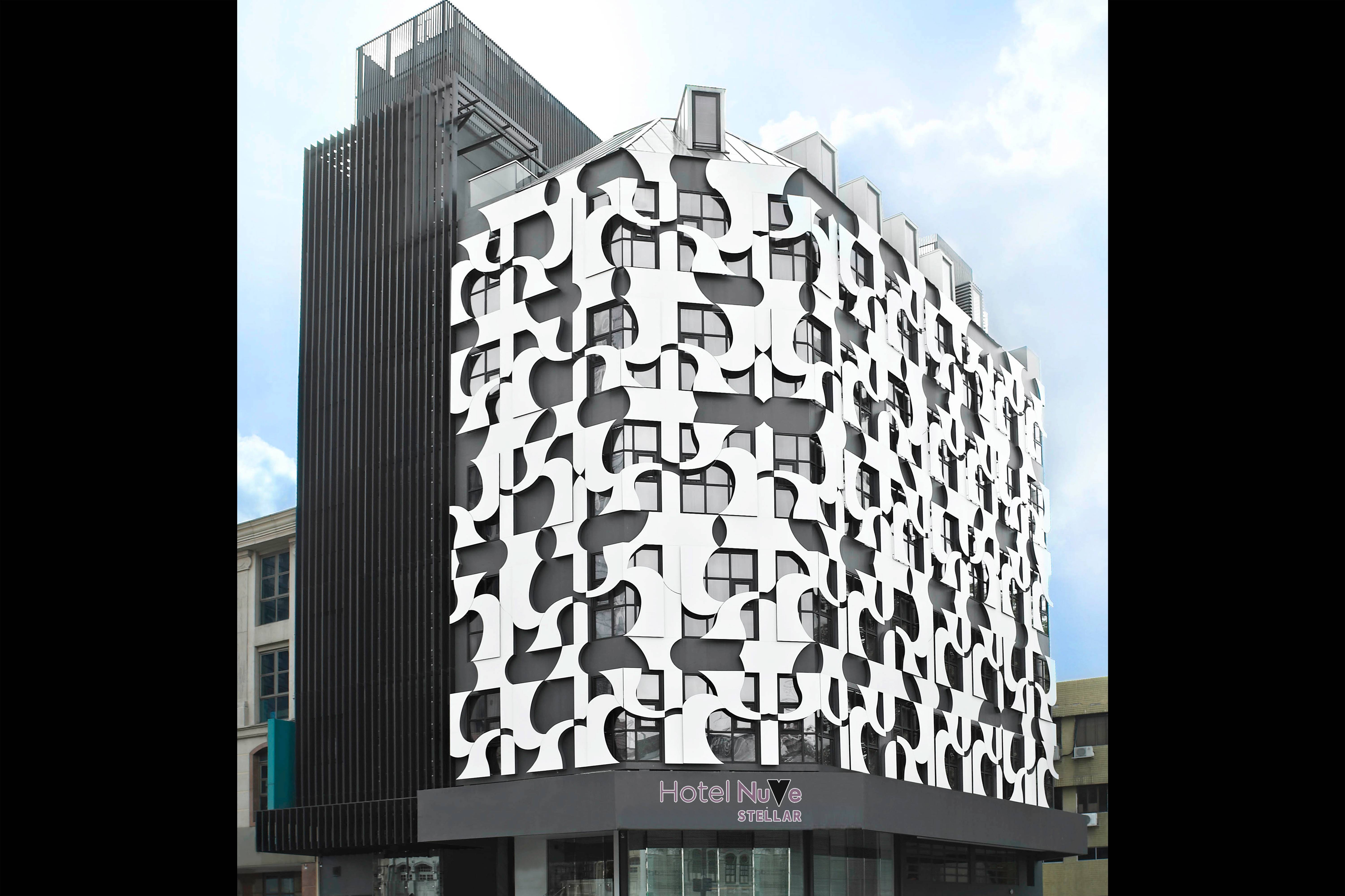 Hotel NuVe Stellar (formerly Aqueen Kitchener)