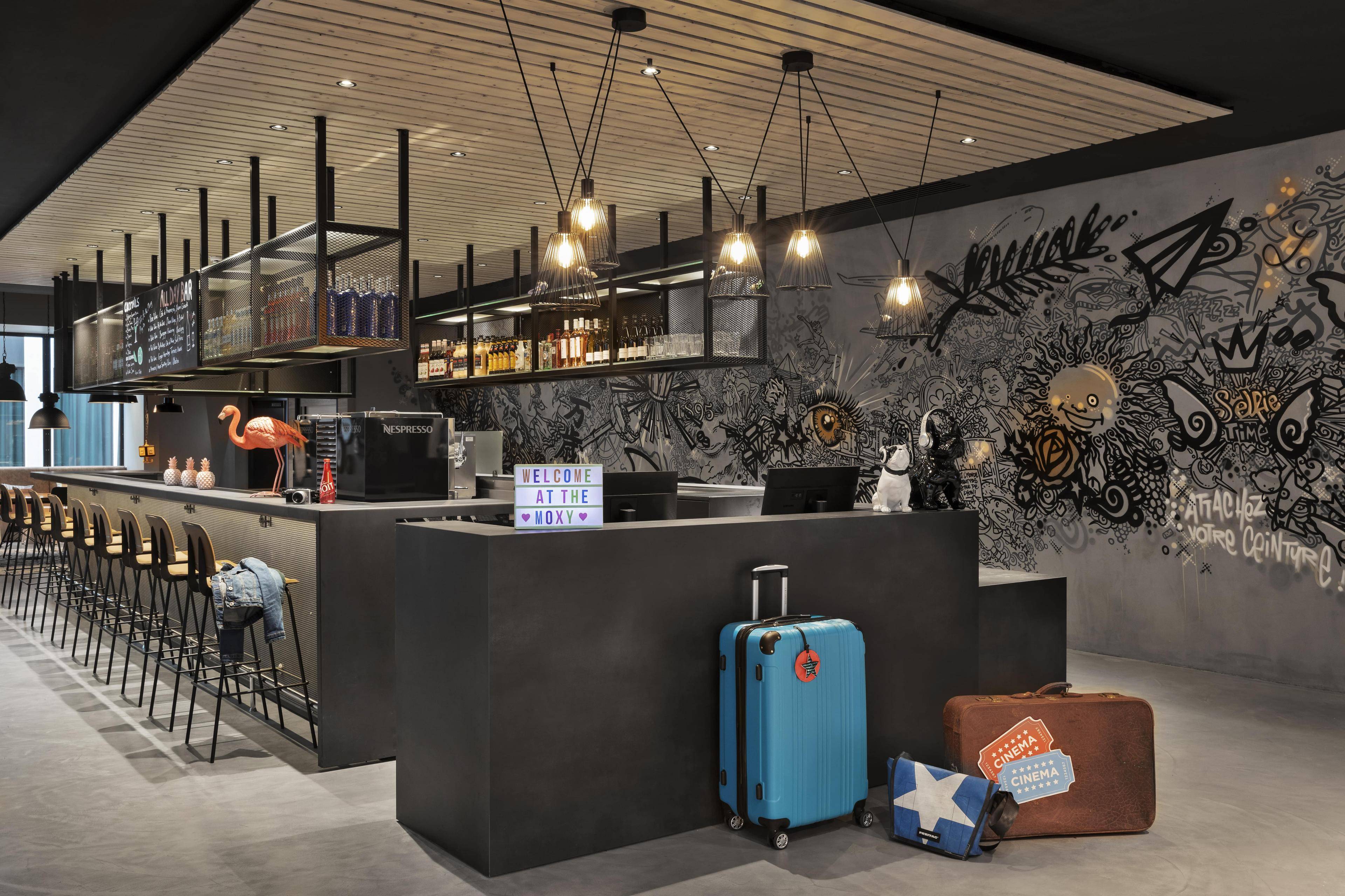 Moxy Lyon Airport