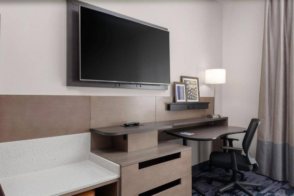 Fairfield Inn & Suites by Marriott Charlotte Pineville/Ballantyn