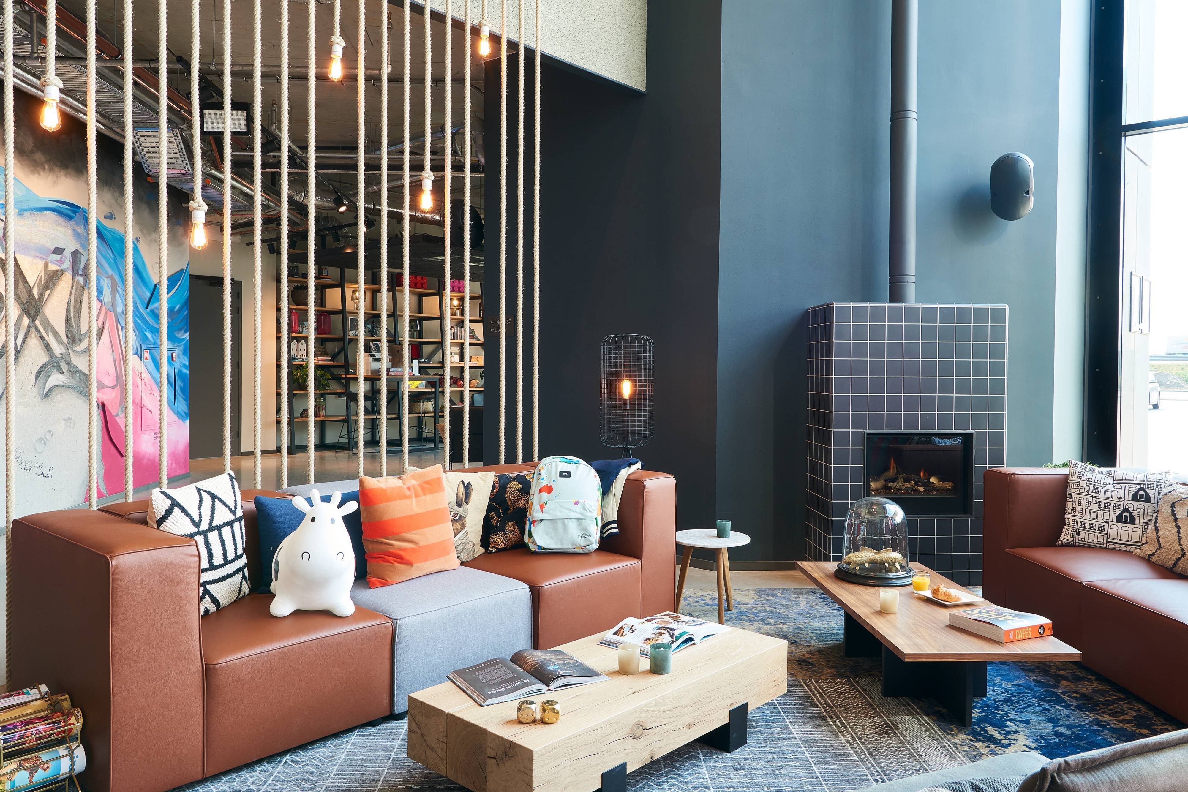 Moxy Amsterdam Schiphol Airport