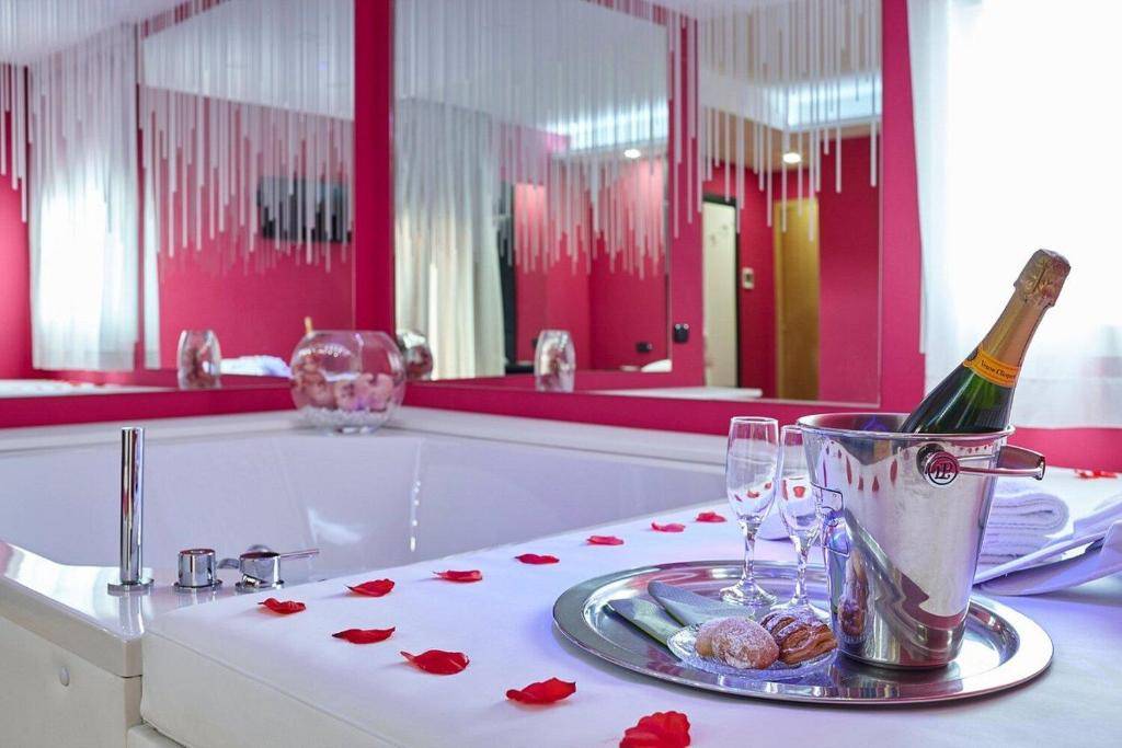 Sweet Central Hotel