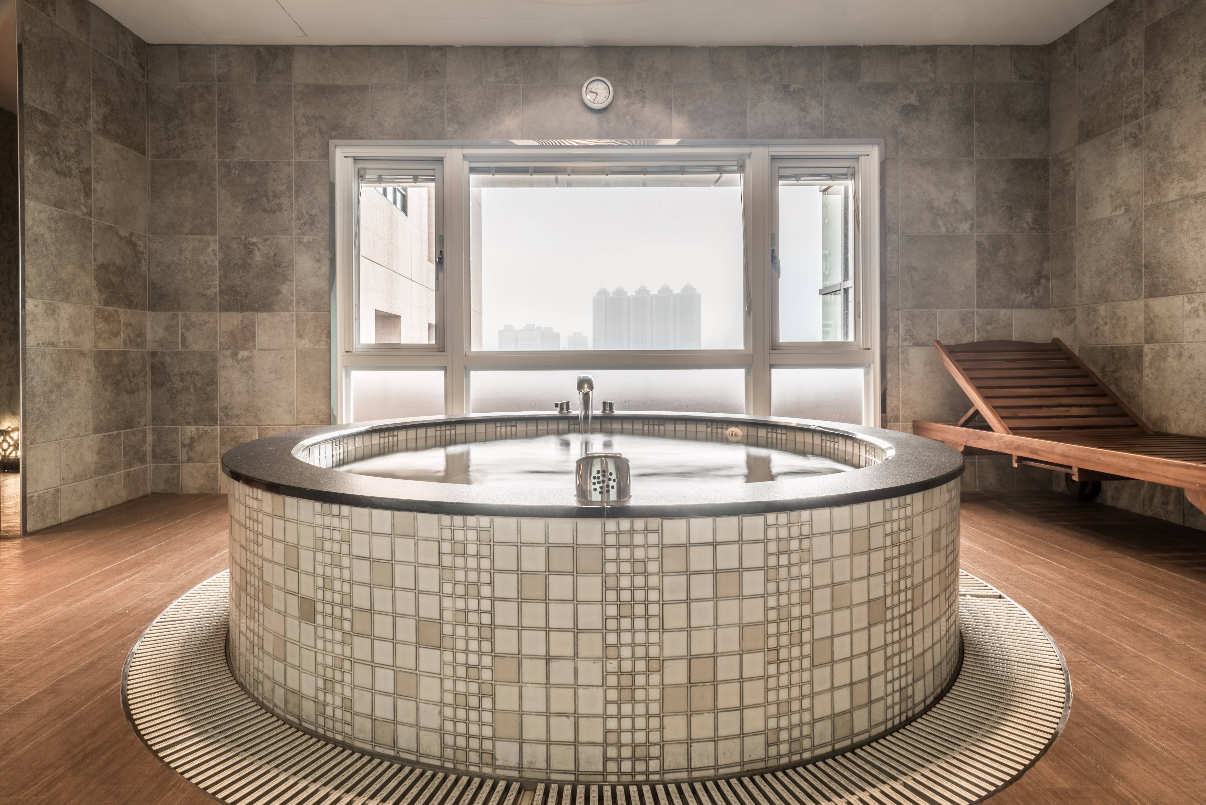 新莊翰品酒店 Chateau de Chine Hotel Xinzhuang
