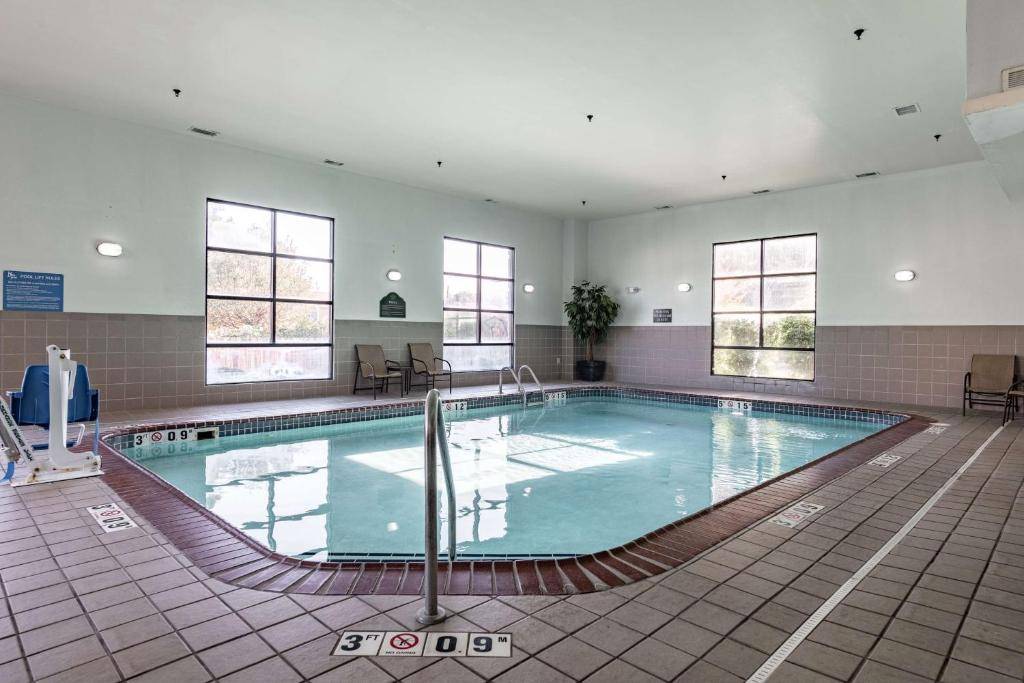 Wingate by Wyndham Vienna Parkersburg