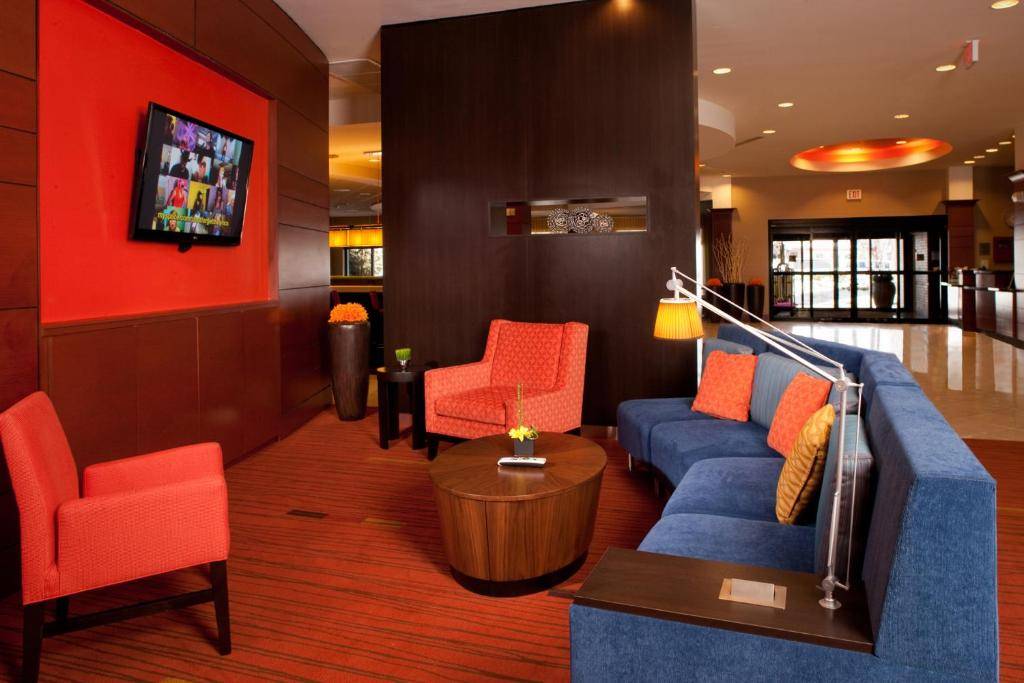 Courtyard by Marriott Boston Waltham