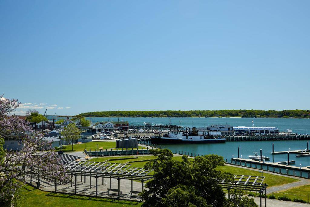 The Harborfront Inn at Greenport