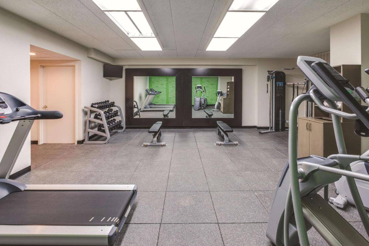 La Quinta Inn & Suites by Wyndham Philadelphia Airport