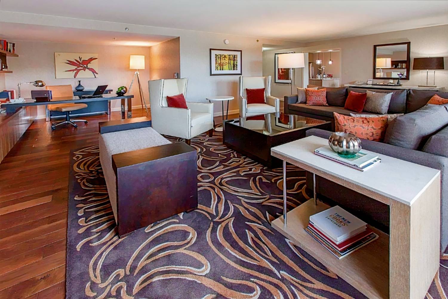 DoubleTree by Hilton Pittsburgh-Green Tree