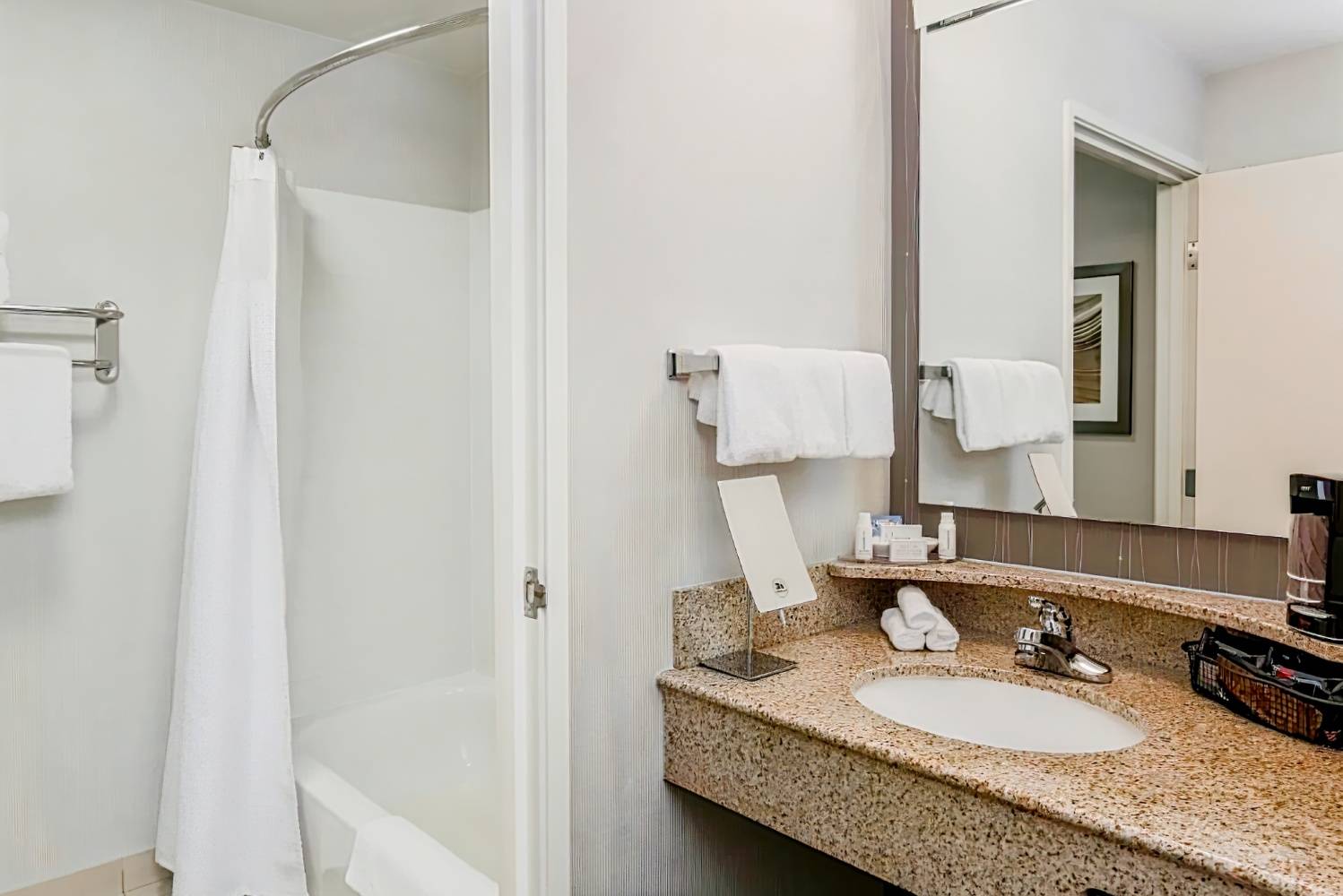 Courtyard by Marriott Roseville Galleria Mall/Creekside Ridge Drive