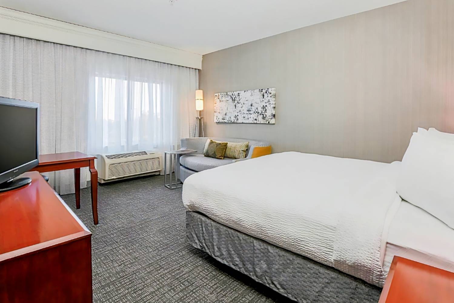 Courtyard by Marriott Roseville Galleria Mall/Creekside Ridge Drive