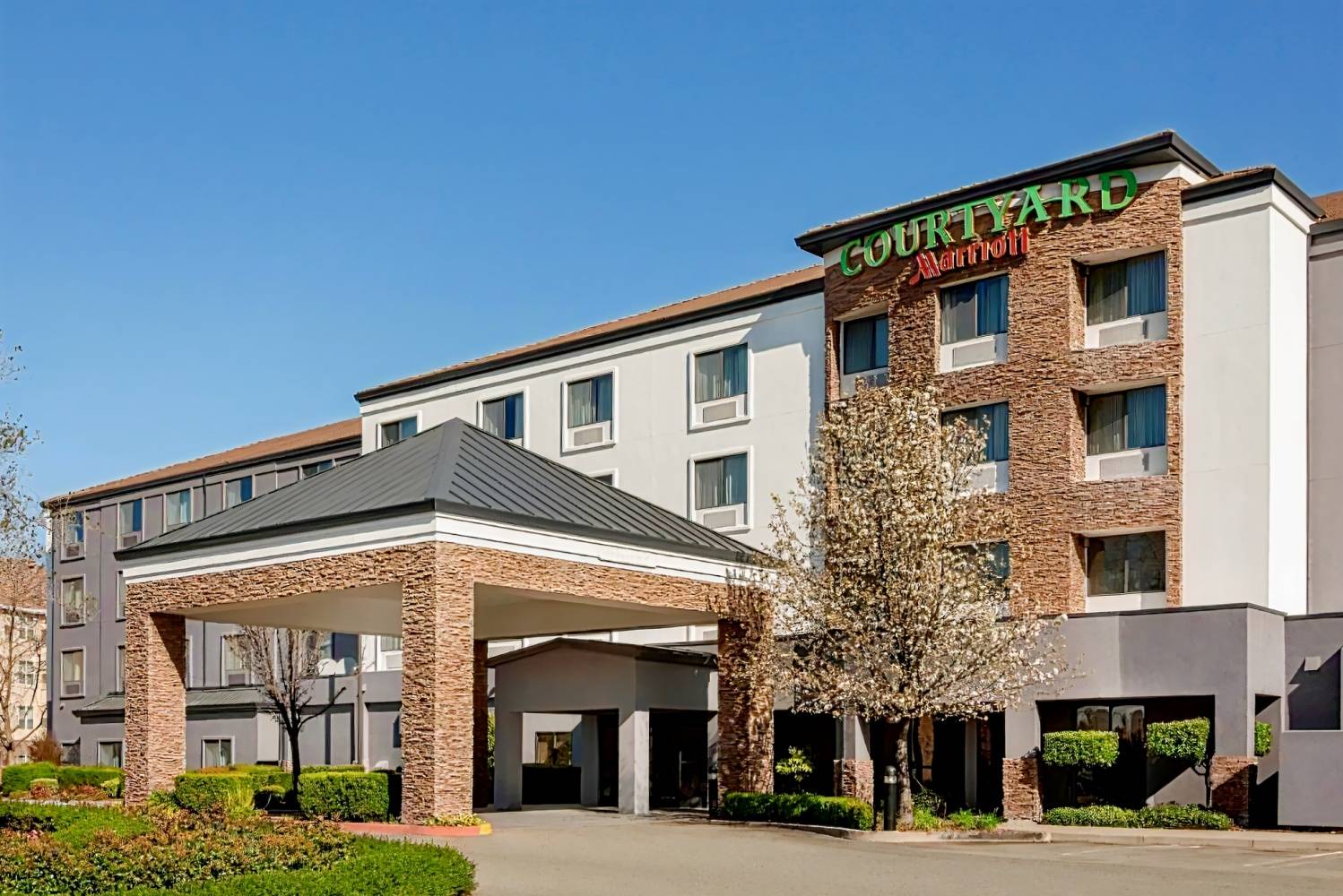 Courtyard by Marriott Roseville Galleria Mall/Creekside Ridge Drive