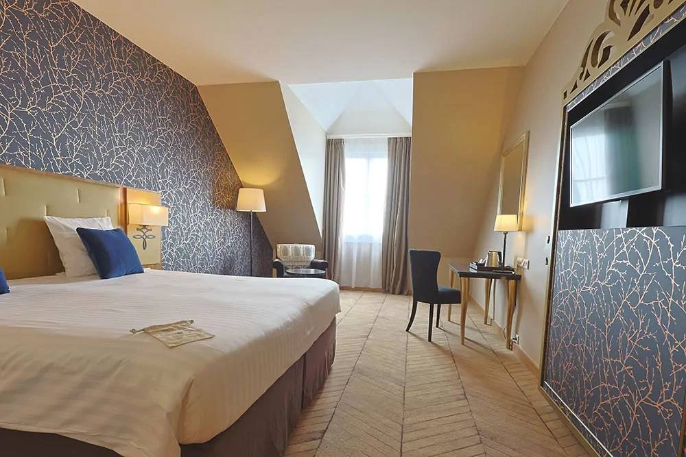 Dream Castle Paris