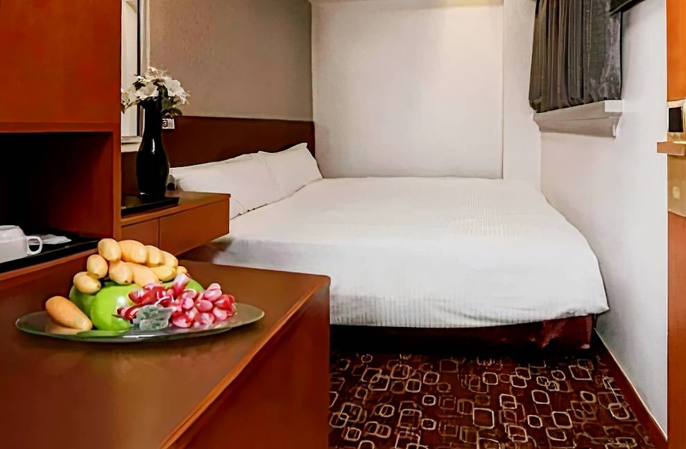 Lander Inn