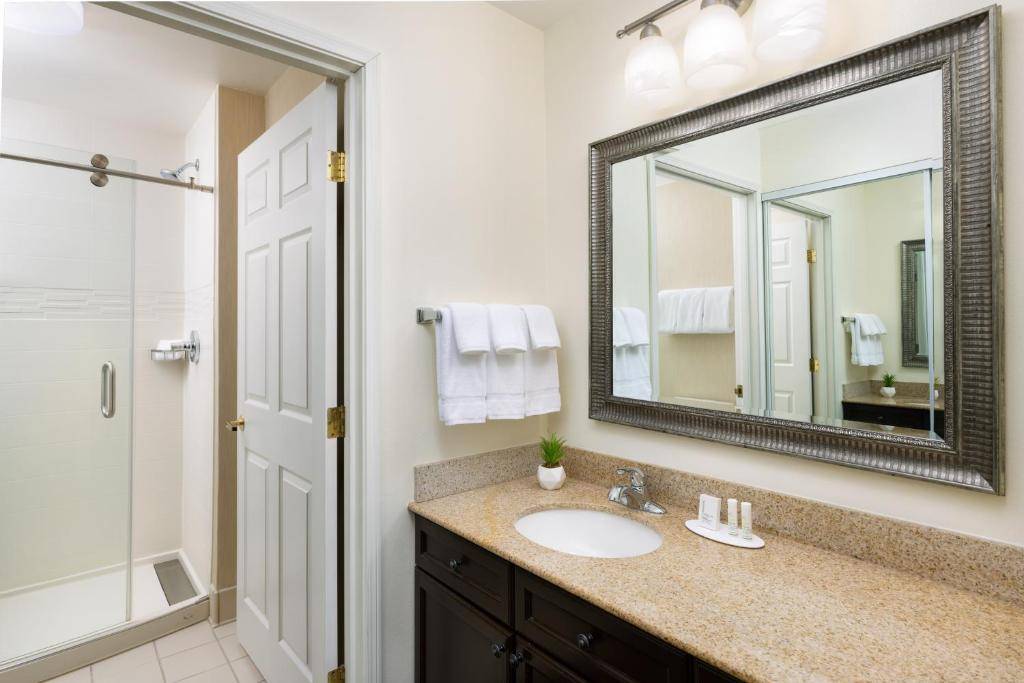 Residence Inn by Marriott Des Moines West at Jordan Creek Town Center
