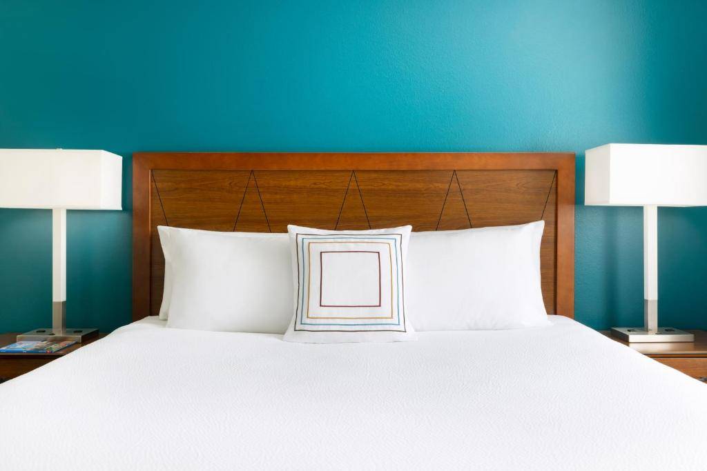 Residence Inn by Marriott Des Moines West at Jordan Creek Town Center