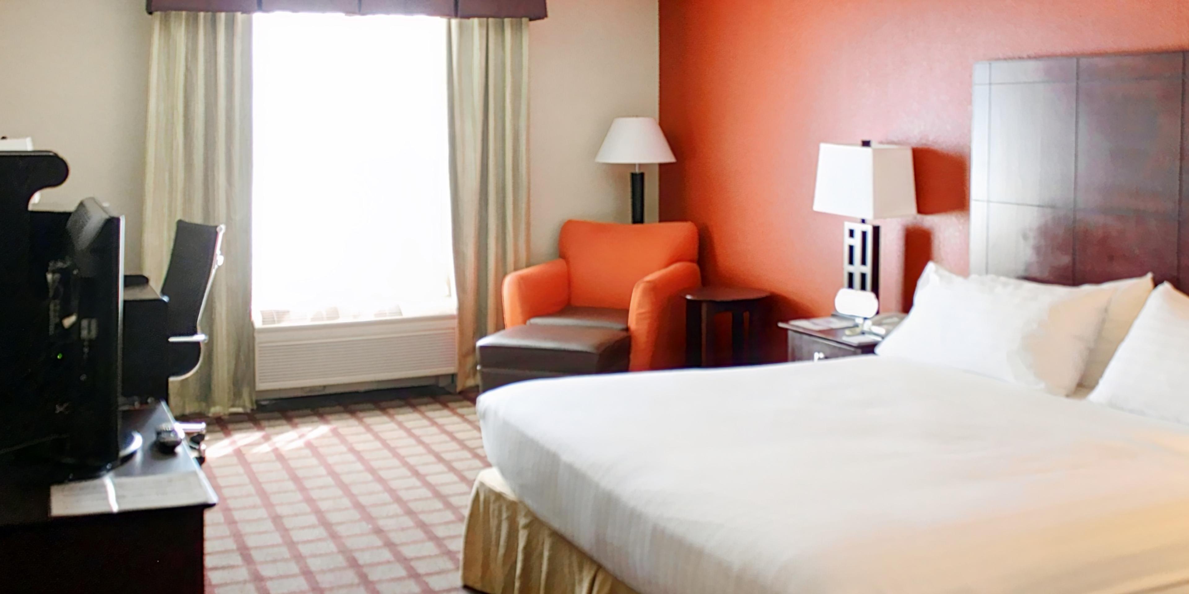 Holiday Inn Express Hotel & Suites Chicago-Algonquin, an IHG Hotel