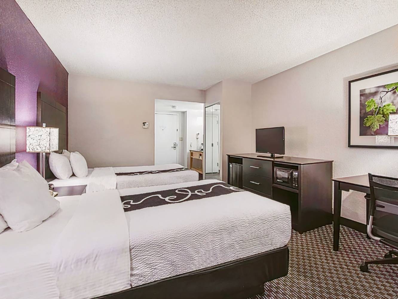 La Quinta Inn & Suites by Wyndham Plantation at SW 6th St, Plantation