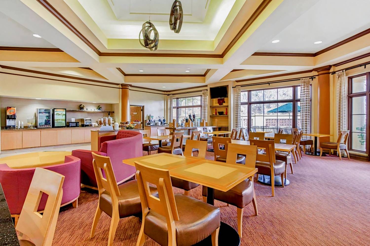 La Quinta Inn & Suites by Wyndham Raleigh Cary