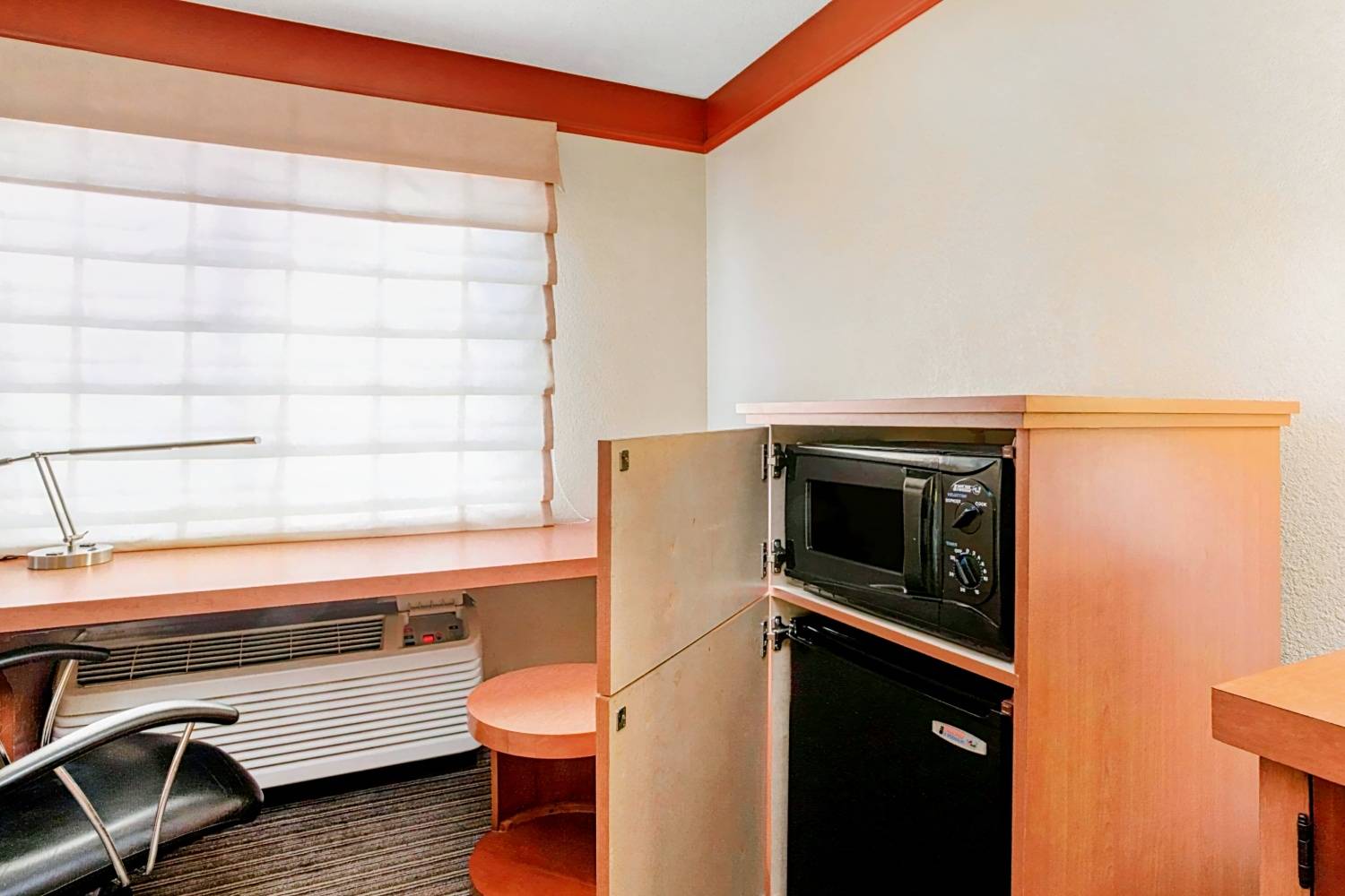 La Quinta Inn & Suites by Wyndham Raleigh Cary