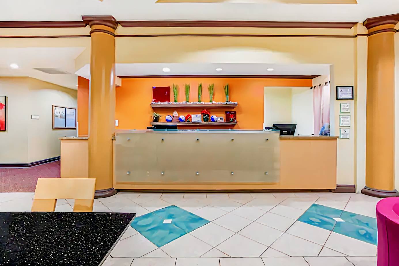 La Quinta Inn & Suites by Wyndham Raleigh Cary