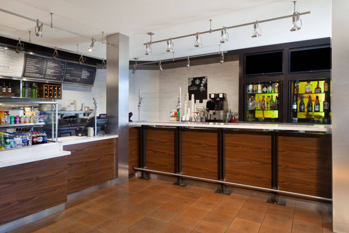 Courtyard by Marriott Oakland Airport