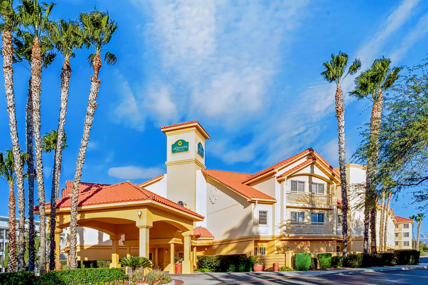 La Quinta Inn & Suites by Wyndham Tucson Airport