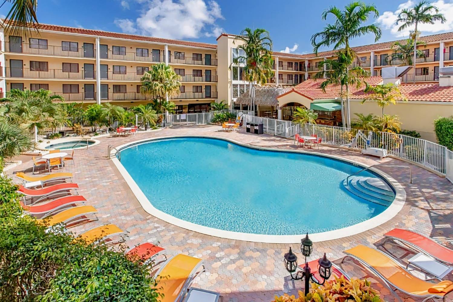 Holiday Inn & Suites Boca Raton - North