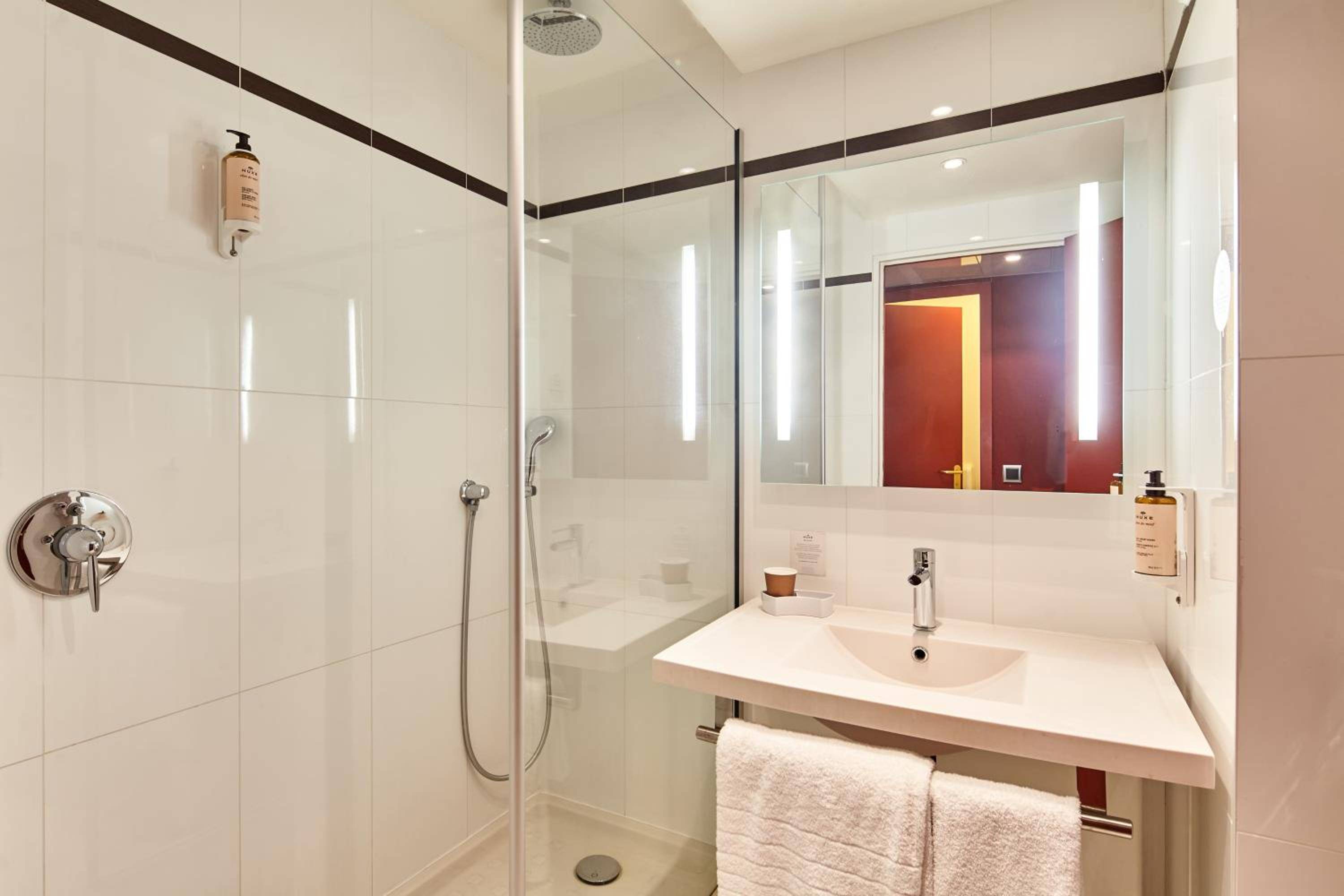 B&B Saint Quentin en Yvelines Centre Gare
