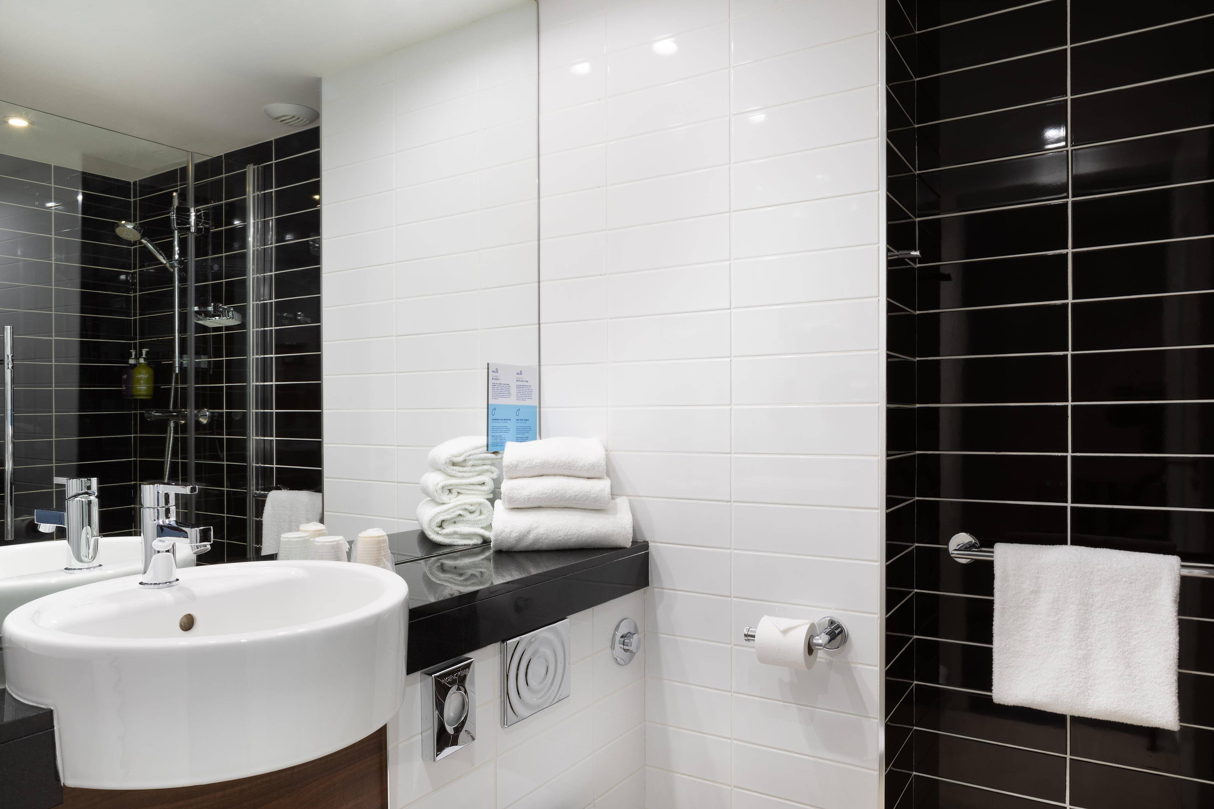 Holiday Inn Express - Marseille Airport, an IHG Hotel