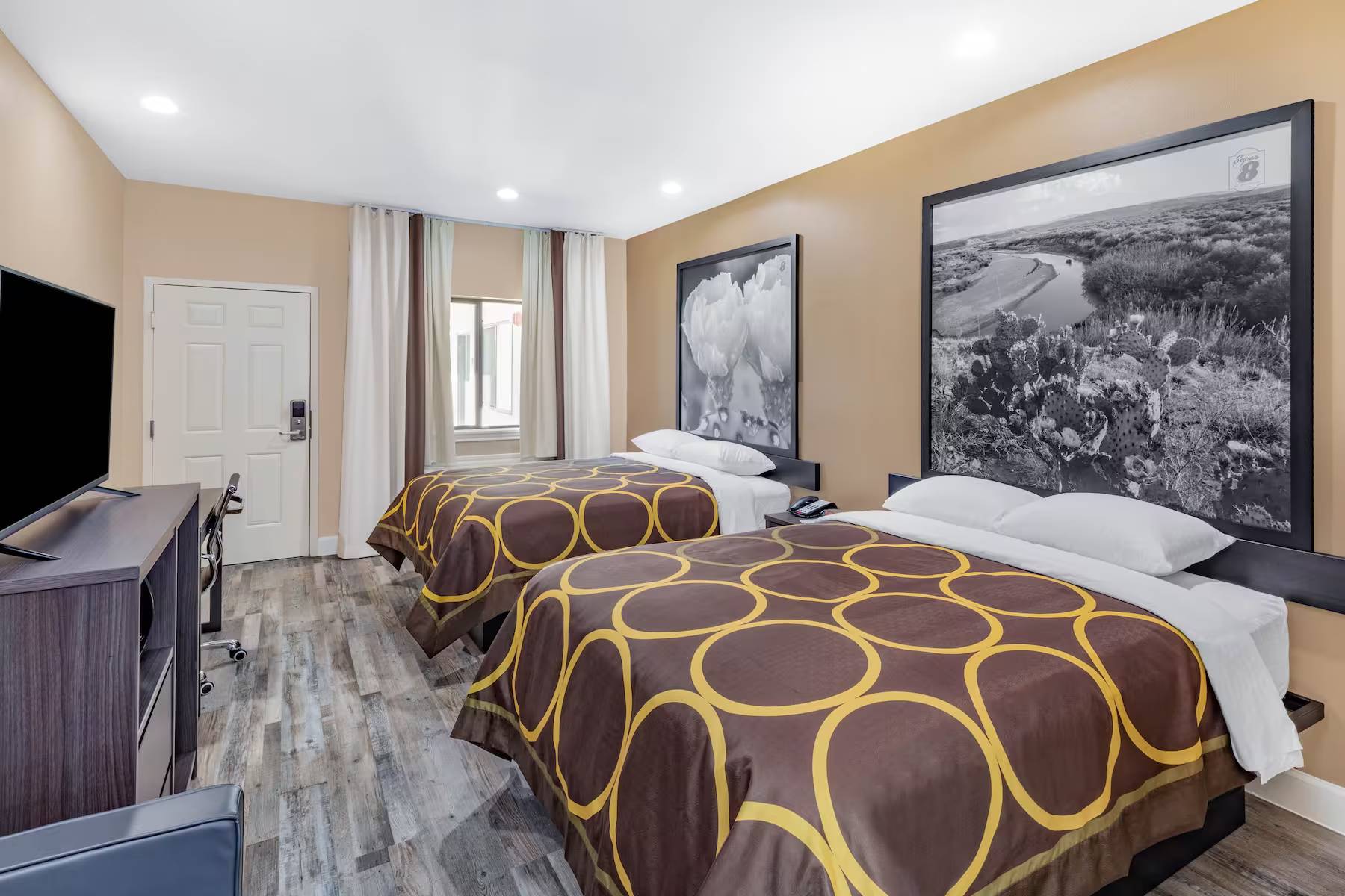 Super 8 by Wyndham Houston NW Beltway 8