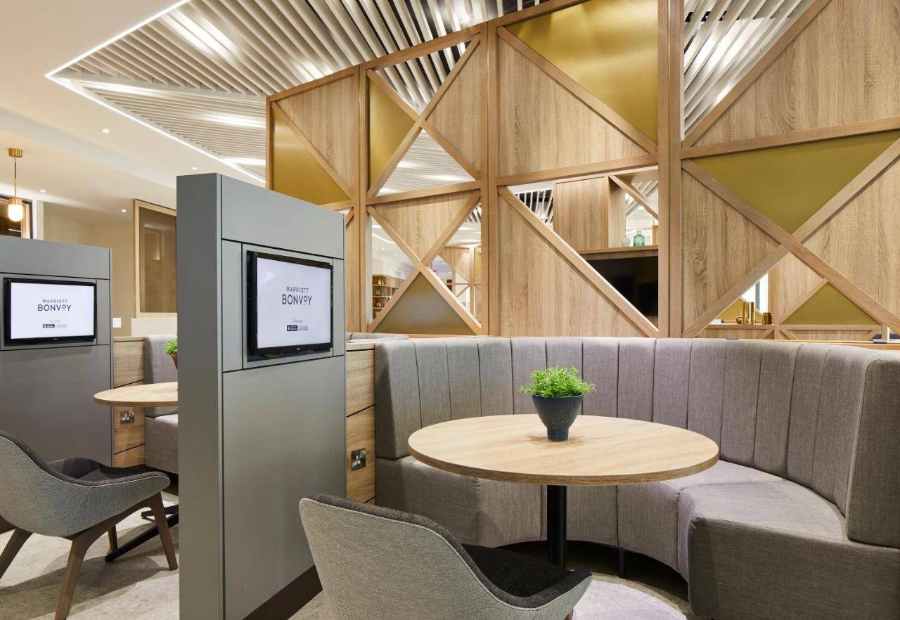 Courtyard by Marriott London City Airport