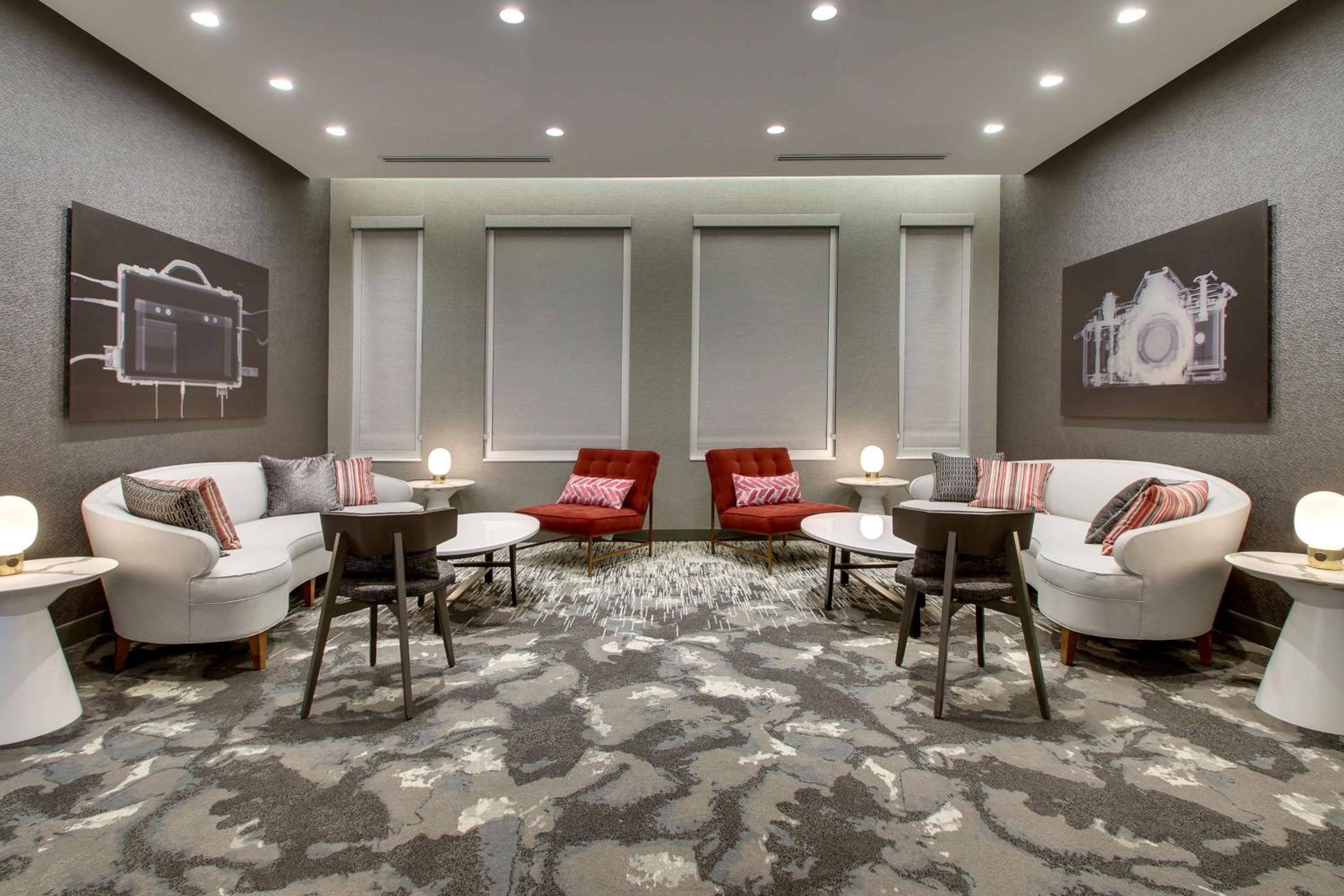 The Rose Hotel Chicago O'hare Tapestry Collection by Hilton