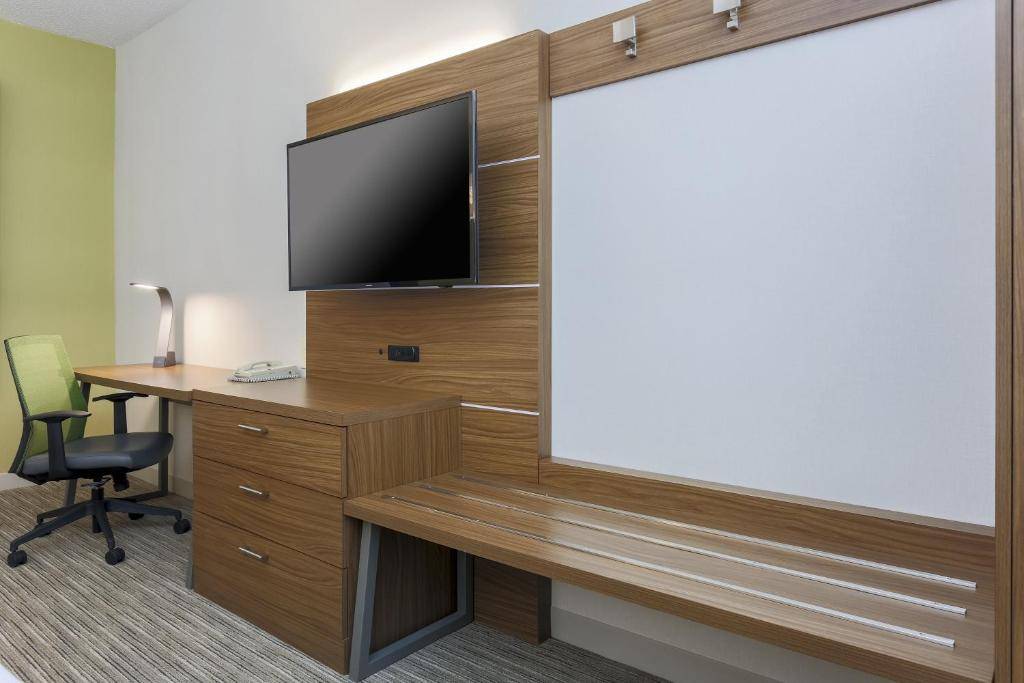 Holiday Inn Express Irondequoit