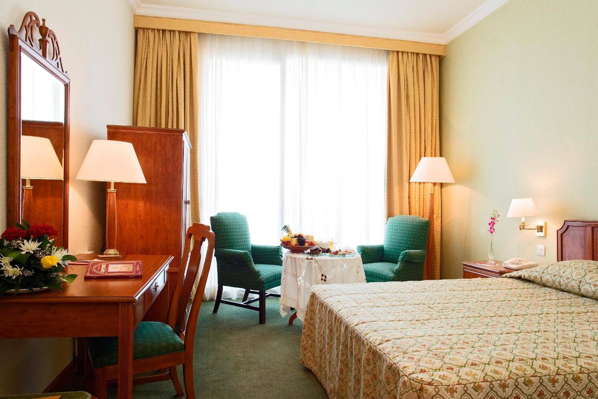 Treffen House Hotel