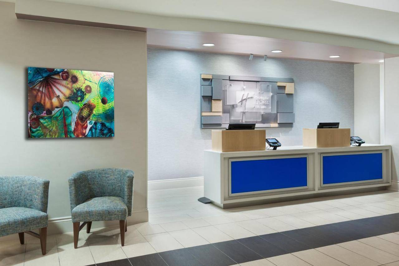 Holiday Inn Express Hotel & Suites Ft. Lauderdale-Plantation, an IHG Hotel