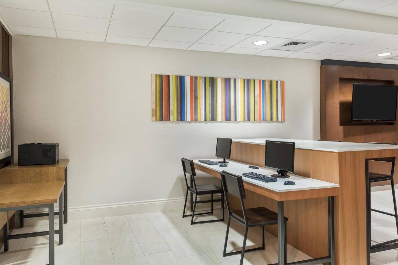 Holiday Inn Express Hotel & Suites Ft. Lauderdale-Plantation, an IHG Hotel