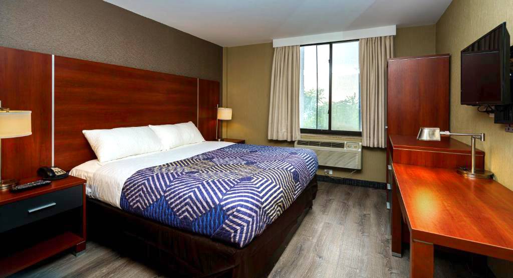 Sky Hotel Flushing/Laguardia Airport, Flushing 31 during the day Dayuse.co.uk