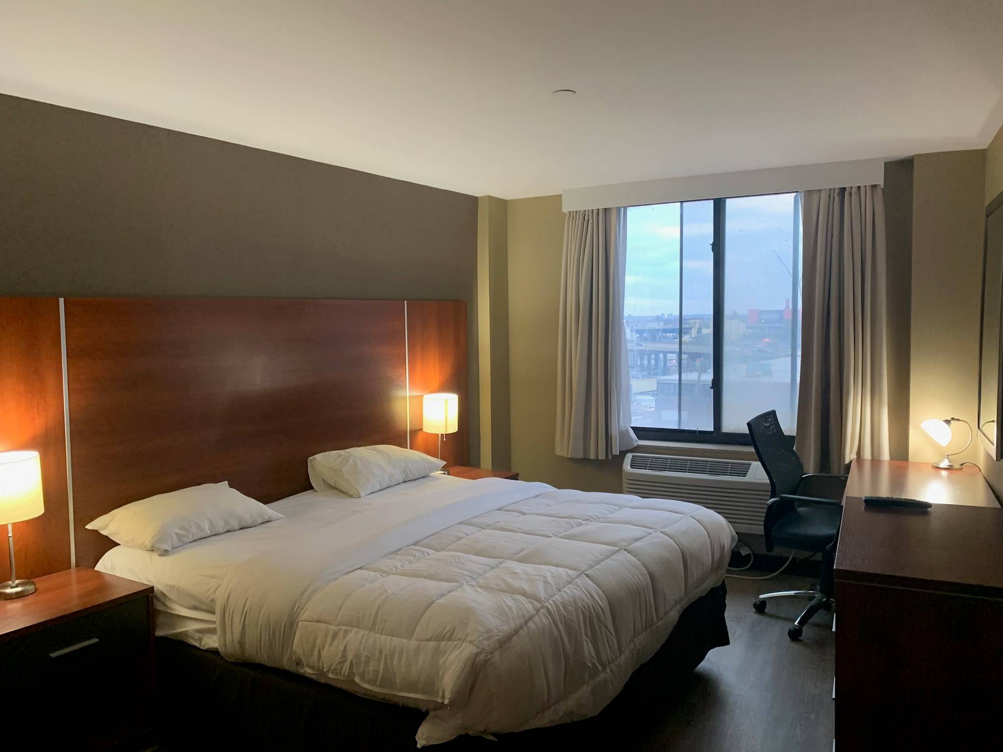 Dayuse Hotels in Queens • Hotels by the hour