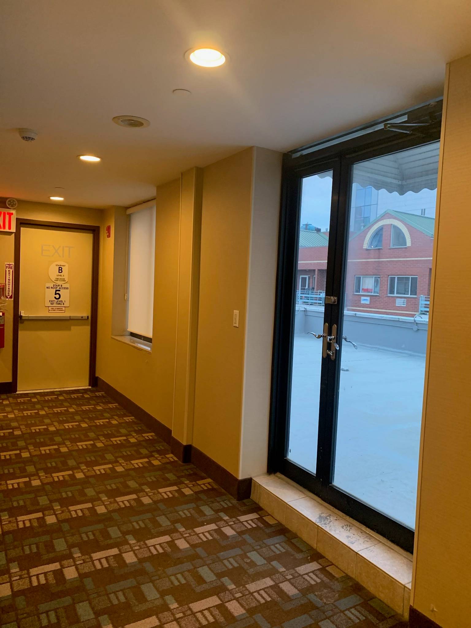 Sky Hotel Flushing/Laguardia Airport, Flushing 31 during the day