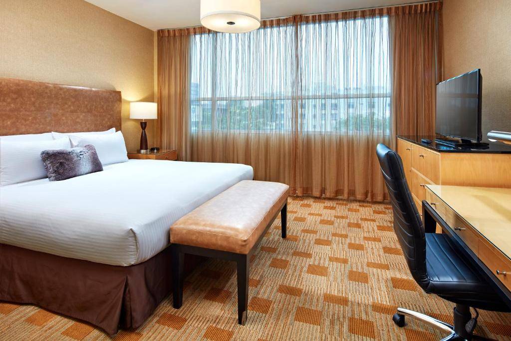 Elan Hotel
