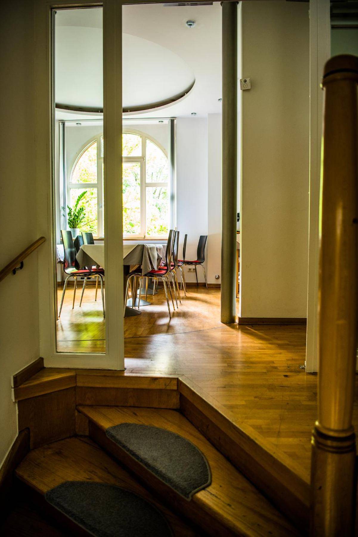 Hotel Robert Mayer