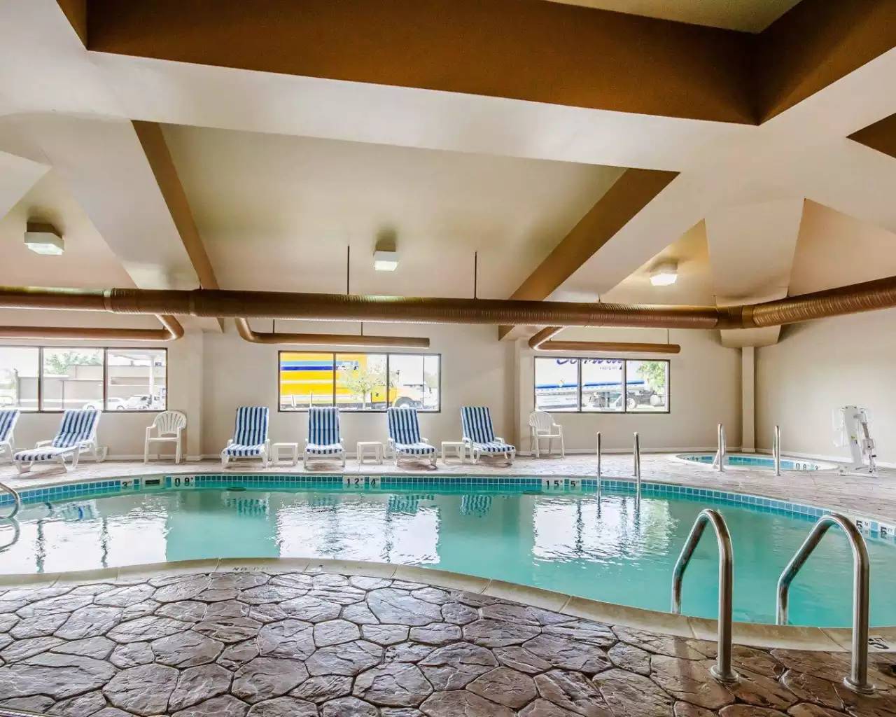 Comfort Suites Louisville East