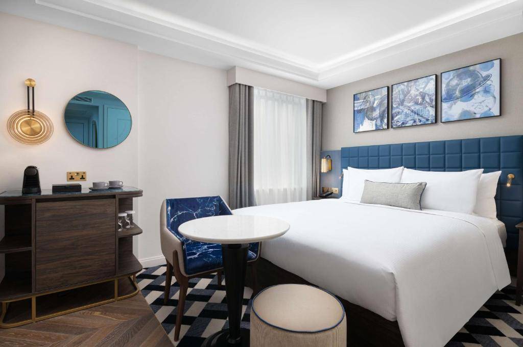 Lost Property St Paul’s London – Curio Collection by Hilton