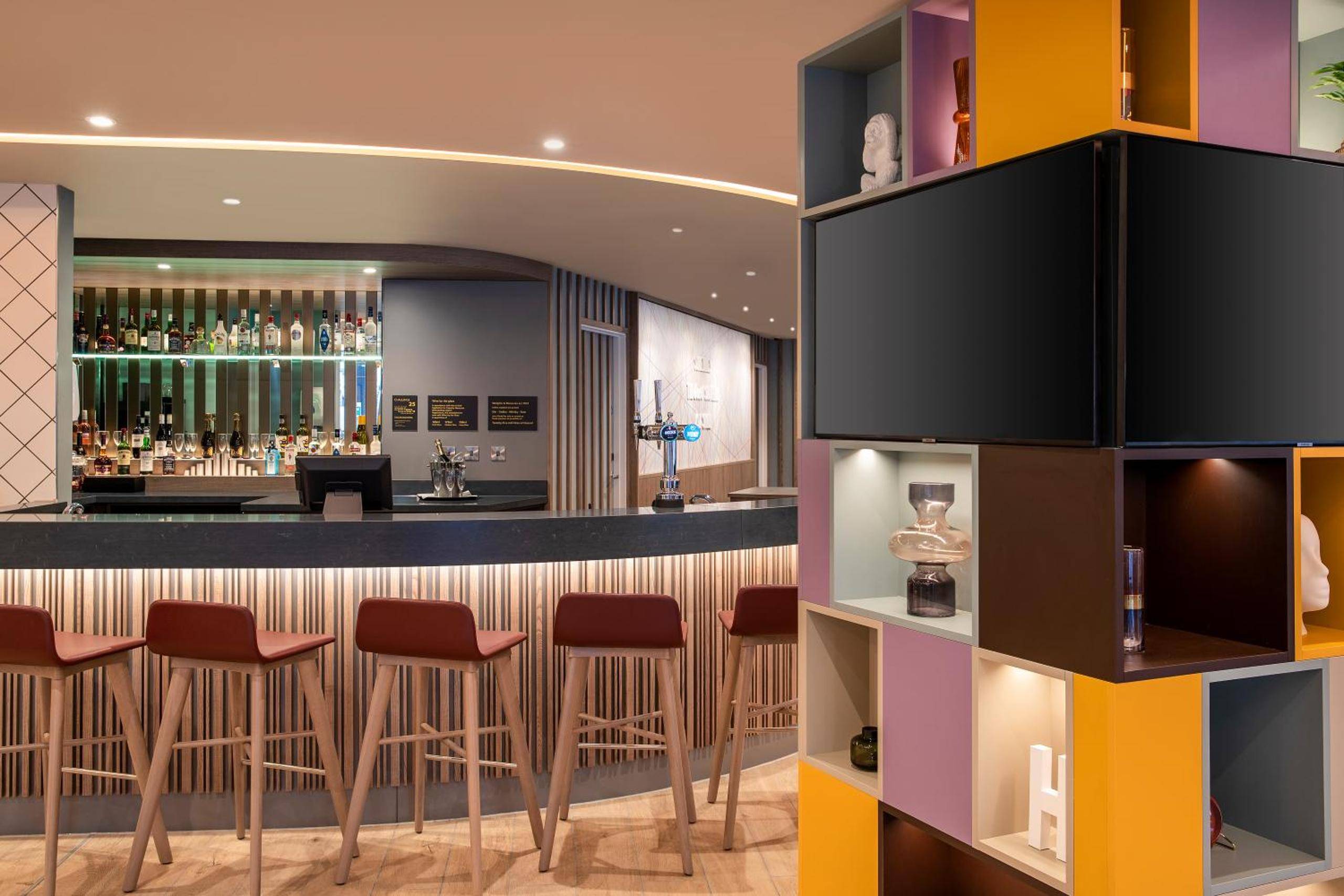 Hampton by Hilton Bath City