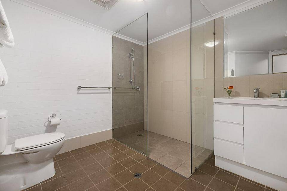 Oxley Court Apartments