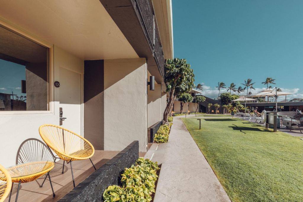 Maui Seaside Hotel