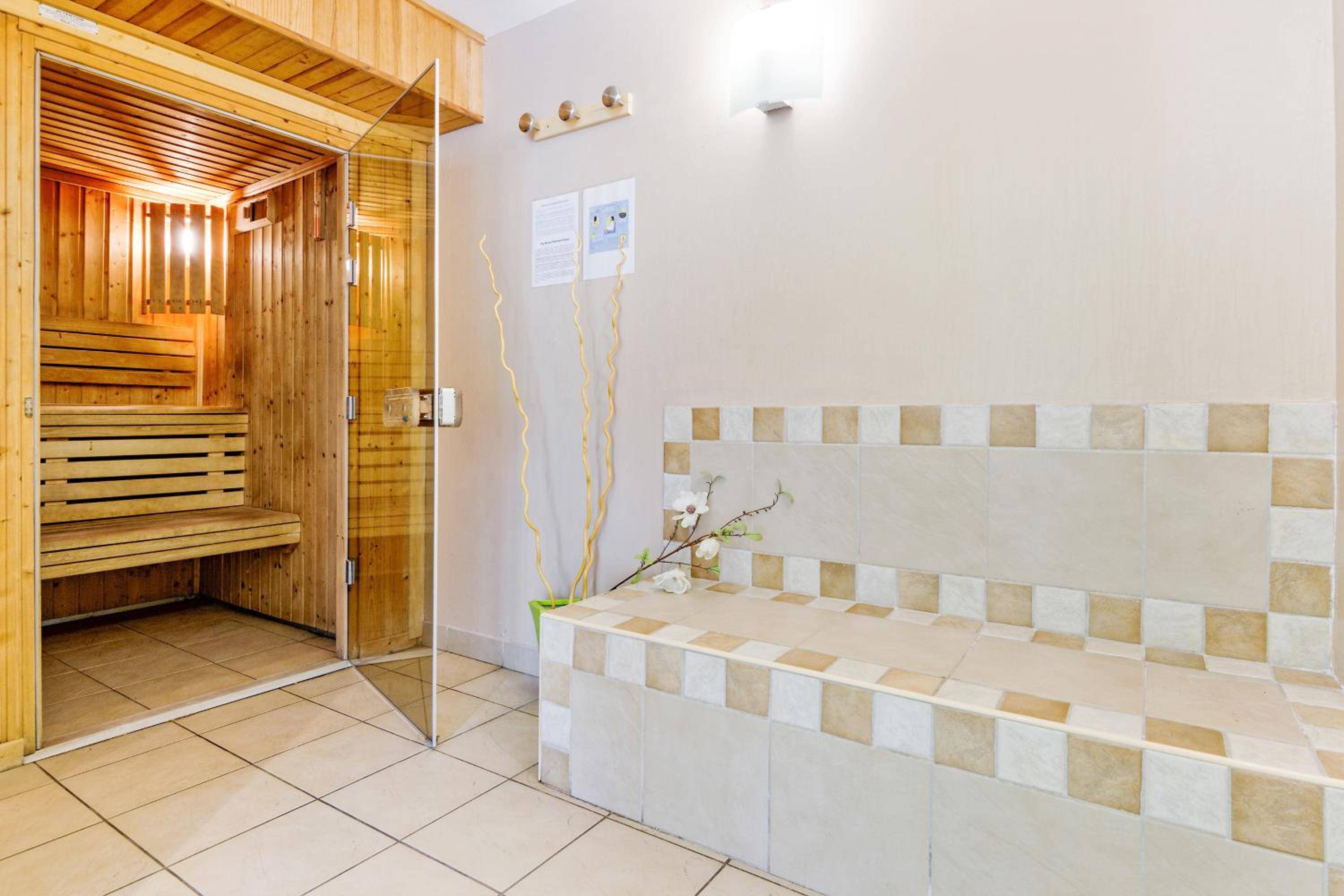 Zenitude Hôtel-Résidences Toulon Six Fours