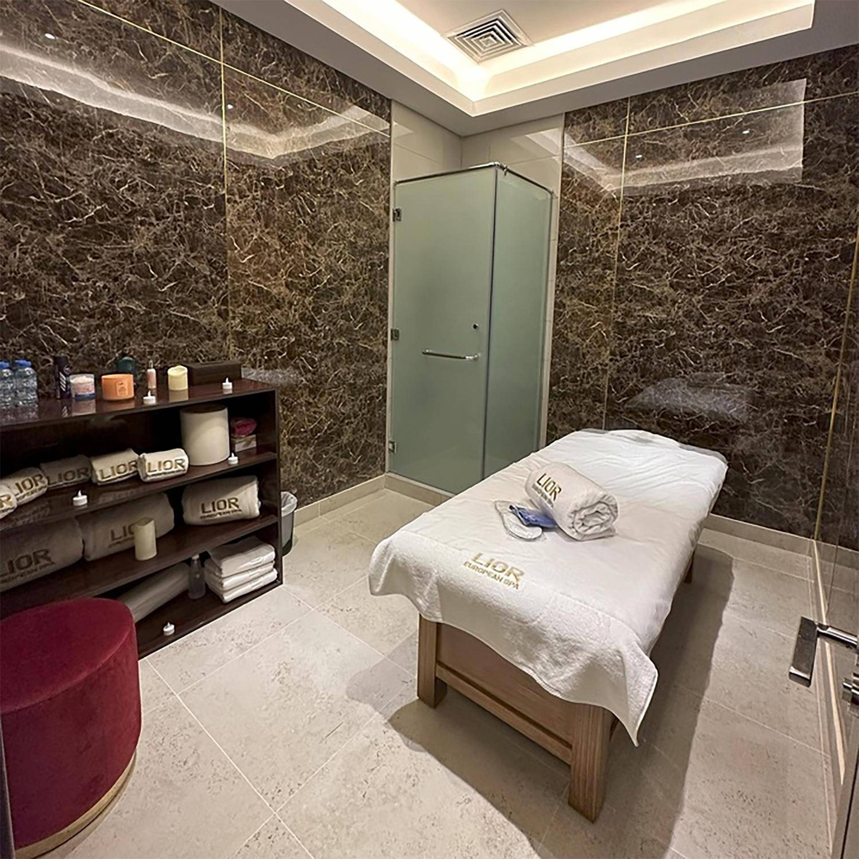 Grand Kingsgate Waterfront Hotel by Millennium