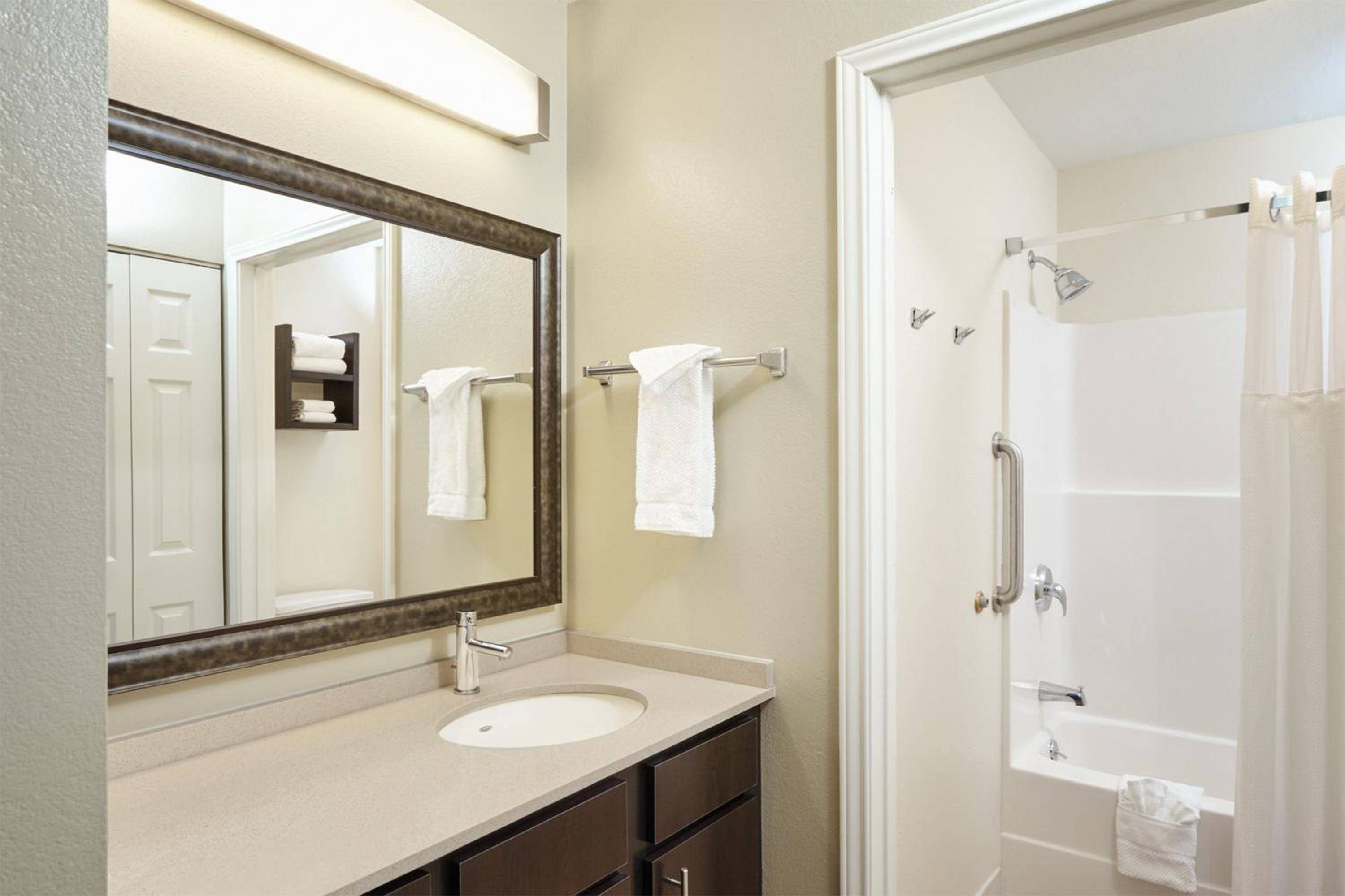 Staybridge Suites Lincolnshire, an IHG Hotel