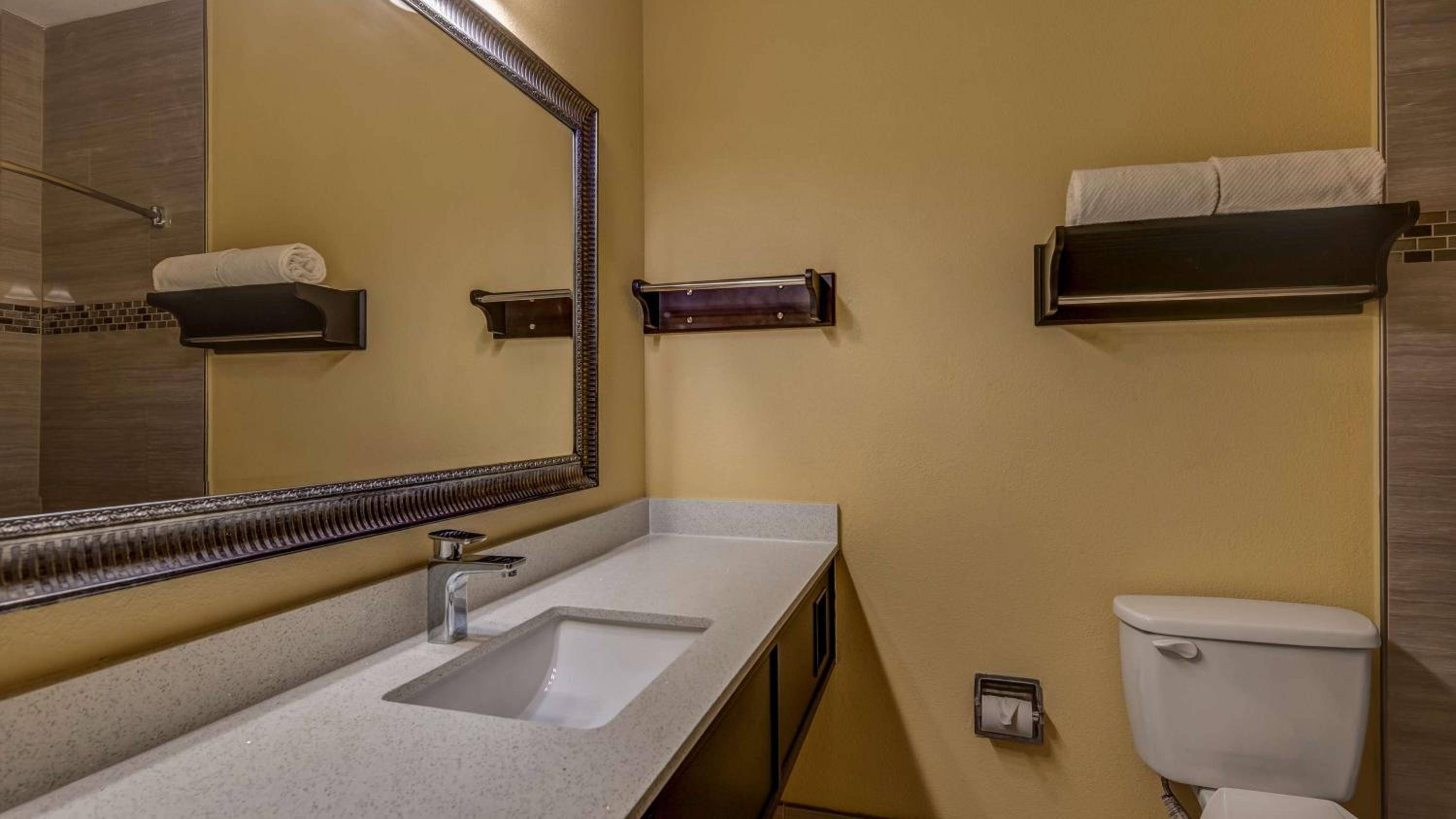 SureStay Plus Hotel by Best Western Alvin